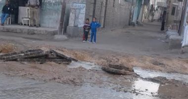 صور.. انفجار خط المياه الرئيسى بطريق "داود - السادات" فى المنوفية