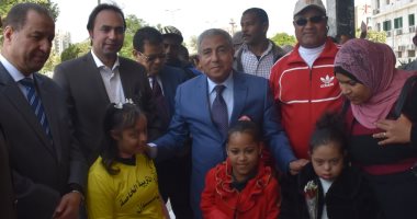 صور.. محافظ أسوان ونائب وزير التعليم يشهدان الاحتفال باليوم العالمى للمعاق