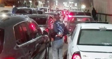 زحام مرورى بسبب أتوبيس معطل أعلى محور 26 يوليو اتجاه أكتوبر