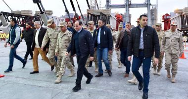 الرئيس السيسي يتفقد محور روض الفرج والمتحف الكبير وهضبة الأهرام