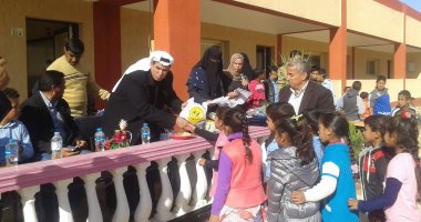 صور.. معلمون وطلبة بمدرسة ابتدائية ينشرون ثقافة الزراعة بشمال سيناء