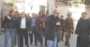 محافظ المنيا ومدير الأمن يتفقدان عددًا من كنائس مركزى سمالوط ومطاى