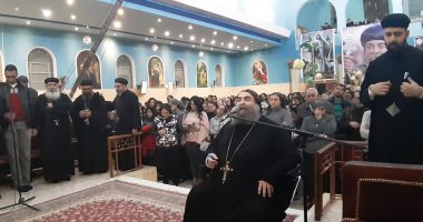 الأنبا يوأنس يبدأ أولى سهرات تسبحة كيهك بكاتدرائية الملاك بأسيوط