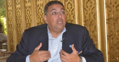 مستشار وزير السياحة الأسبق: الأجانب يزورون الأهرامات لتأكيد استقرار البلاد