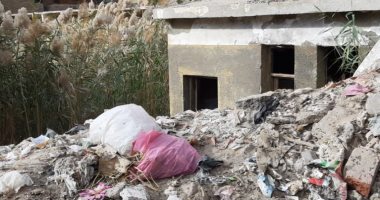 قارئ يشكو من تحويل مدرسة مهجورة بقرية الشرفا لمقلب قمامة بالجيزة