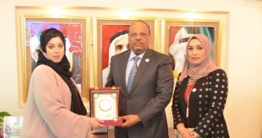 وفد من شرطة دبي يلتقي سفير الدولة بالقاهرة 