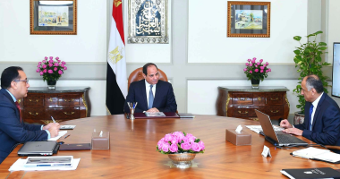 السيسى يجتمع بمدبولى وطارق عامر ويوجه بالحفاظ على الاستقرار النقدى والمصرفى