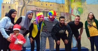 هات أحلامنا يا بابا نويل.. أمنيات مرضى العباسية فى 2019.. السعادة الأبدية والخروج للعالم الخارجى.. وإحدى المريضات: نفسى أنشر ديوان فيه كل أشعارى.. وشباب الخير يسعدونهم بالفقرات الغنائية وهدايا رأس السنة