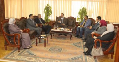 رئيس جامعة طنطا يستقبل فريق إدارة دعم الجودة وتأهيل الاعتماد بالتعليم العالى