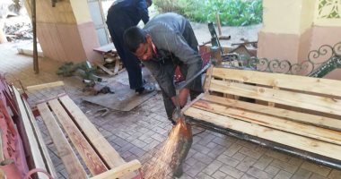 محافظ أسيوط يعلن تصنيع كراسى ومظلات واسوار حديدية ومعدات النظافة من مخلفات الحملات الميكانيكية