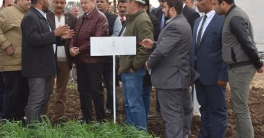 محافظ بنى سويف يزور مركز بحوث سدس الزراعى ويطالب بمنظومة إرشادية متكاملة