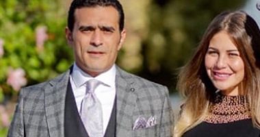 بكلمات رومانسية.. طارق جميل سعيد يهنئ منة حسين فهمى بالعام الجديد