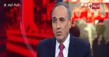 "سلامة" وعدلى حسين يشاركان فى عزاء شقيقة الكاتب الصحفى مكرم محمد أحمد