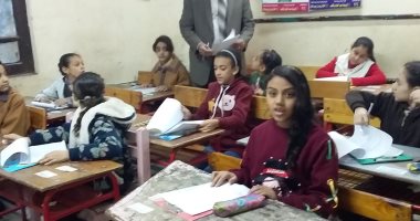 بدء امتحانات الفصل الدراسى الأول لصفوف النقل فى أسيوط