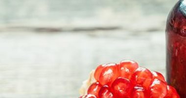 دلع جسمك بزيت بذور الرمان هيخلي بشرتك شباب
