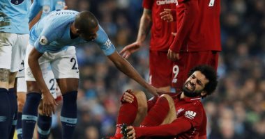 مان سيتي ضد ليفربول.. بطاقة صفراء لكومبانى بعد تدخله العنيف ضد محمد صلاح