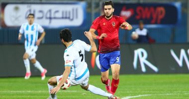 فيديو.. أزارو يغادر مواجهة بيراميدز مصاباً.. ونزول مروان محسن