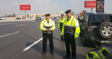 المرور ينشر الخدمات وعربات الدفع الرباعى بالطرق لتأمين رحلات أعياد الميلاد
