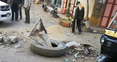 اضبط مخالفة.. بالوعة صرف صحي بشارع رئيسي بطريق تلاميذ المدارس في زفتى