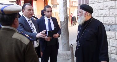 صور.. مدير أمن المنوفية يتفقد خدمات تأمين  الكنائس بمدينة شبين الكوم 