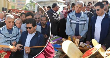 صور.. وزير الرياضة يفتتح 5 ملاعب ويتقدم ماراثون رياضى بشبين الكوم المنوفية.. أشرف صبحى: طورنا 3 آلاف ملعب من أصل 4264 على مستوى الجمهورية.. ويقرر تنظيم معرض دائم لذوى الاحتياجات للمشغولات اليدوية بنادى الجزيرة