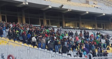 صور.. الزمالك ضد الاتحاد.. مناوشات جماهيرية.. وأمير مرتضى فى غرفة الأبيض
