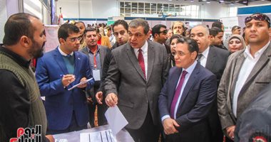 وزير القوى العاملة يفتتح ملتقى التوظيف الأول لشباب الجيزة