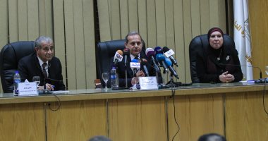 بدء مؤتمر وزير التموين لإعلان مشروع المنافذ السلعية لشباب الخريجين