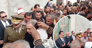 جنازة شعبية لشهيد مدينة نصر.. الأهالى يودعون الرائد مصطفى عبيد.. وإطلاق 21 طلقة.. محافظ القليوبية: لن ننسى شهداؤنا.. مجند شرطة يروى أحداث الدقائق الأخيرة: "ساب الأكل فور تلقيه البلاغ وقال أرواح الناس أهم"