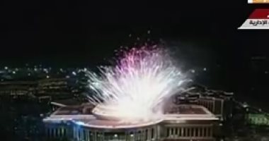 فيديو.. السيسى وأبو مازن يؤديان السلام الوطنى بحفل العاصمة الإدارية