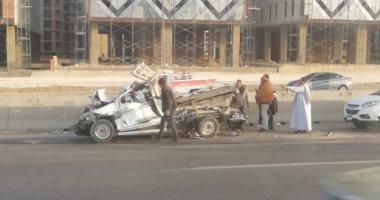قارئ يرصد تصادم 4 سيارات على الطريق الدائرى باتجاه المعادى 