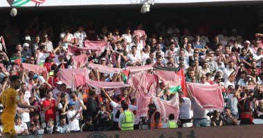 جمهور الأردن ينظف المدرجات بعد الفوز على أستراليا بكأس آسيا.. فيديو