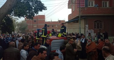 الأهالى يودعون الرائد مصطفى عبيد لمثواه الأخير بهتافات "الشهيد حبيب الله" 