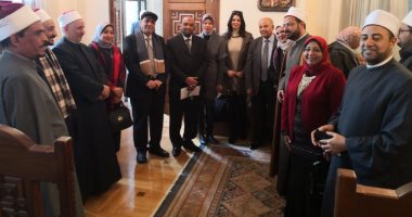 صور .. كنائس الإسكندرية تستقبل المهنئين بعيد الميلاد المجيد