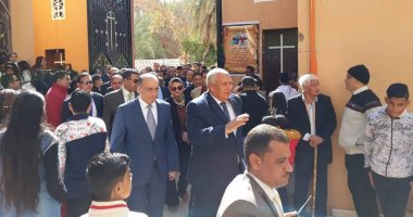 صور..محافظ الوادى الجديد ومدير الأمن يهنئان أقباط المحافظة بعيد الميلاد