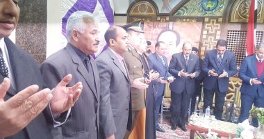 صور.. دقيقة حداد وقراءة الفاتحة على أرواح الشهداء بكنيسة الملاك بجرجا