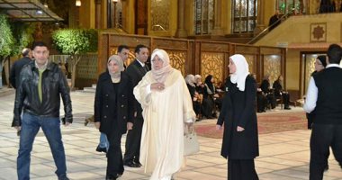 صور.. محمود التهامى وياسمين الخيام فى عزاء أرملة الشيخ عبد الباسط عبد الصمد