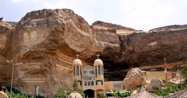 هذه قصة القديس سمعان الخراز صاحب الدير الشهير بجبل المقطم.. اعرف التفاصيل