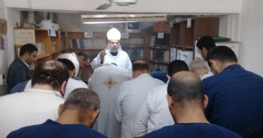 صور.. قداس بالسجون للنزلاء الأقباط بمناسبة عيد الميلاد المجيد