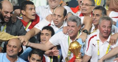 مصر تستضيف كان 2019.. أين ذهب فراعنة 2006 بعد 13 عاماً؟.. الاعتزال يخطف 18 لاعباً بقيادة أبو تريكة وبركات.. المعلم مستشار بالنمسا.. الموت يطفأ شمس عبد الوهاب.. وأحمد فتحى وعيد عبد الملك وعبد المنصف الباقون 
