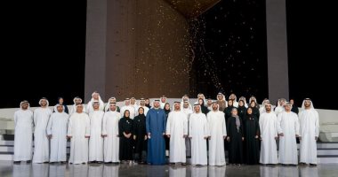 محمد بن زايد يطلق البرنامج الوطنى "خبراء الإمارات" لاستقطاب العقول والكفاءات