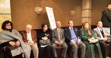 عزت العلايلى يروى حكايته مع مسرح التليفزيون خلال كلمته بمهرجان المسرح العربى 