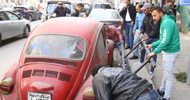 صور.. حى العجوزة يراجع تراخيص المحلات ويزيل الإشغالات بشارع لبنان