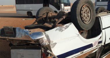 إصابة سائق وموظف بعد انقلاب سيارة بمهبط مطار القاهرة