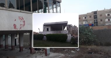 صور.. أقدم كازينو لملتقى الشعراء والأدباء بقنا يتحول لخرابة.. "أمل دنقل والأبنودى والبططى" أشهر رواده.. القنائيون: مغلق منذ 15عاما.. مطالب بتحويله لساقية "القناوى".. والمحافظة: نعمل على تحويله لمنفعة عامة