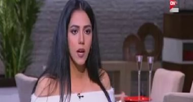 فيديو.. لاعبة ستوك سيتى: زملائى بينادونى بمو.. محمد صلاح رفع رأسنا فى انجلترا