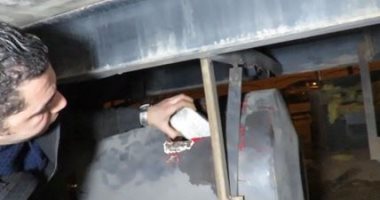 صور.. ضبط 646 طربة حشيش داخل مخزن سرى فى تنك الوقود لسيارة نقل