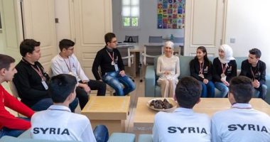 أسماء الأسد تستقبل الطلاب السوريين الفائزين فى الأولمبياد العلمى السورى..صور