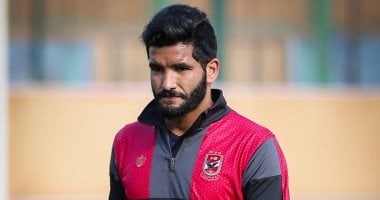 تدريبات تأهيلية لصالح جمعة على هامش مران الأهلي