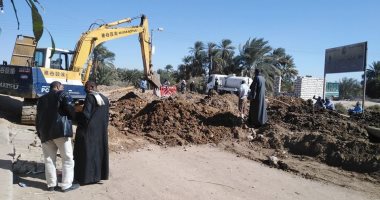 "مياه الأقصر" تنهى أزمة انفجار ماسورة بتغيير 8 مواسير بمدينة إسنا